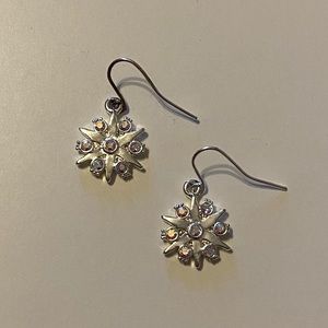💍 5/$10 silver earrings